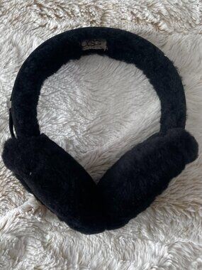 UGG Women's Sheepskin Embroidery Earmuff in Black